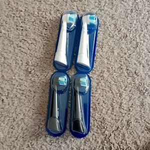 Oral-B iO Replacement Brush Heads x 4